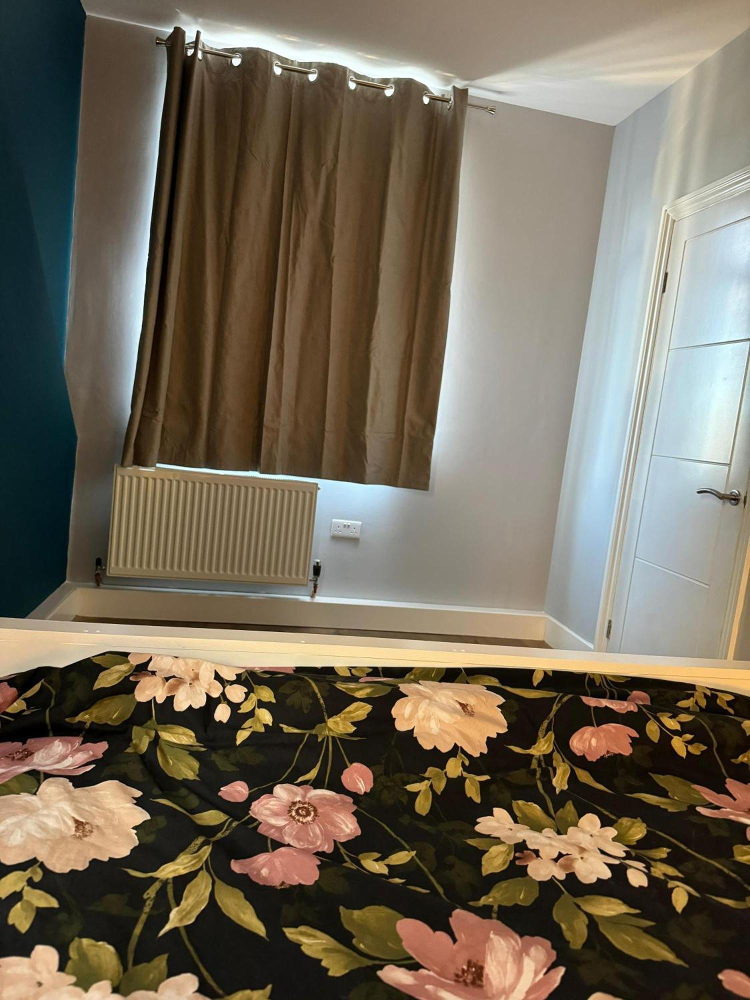 Nice And Pleasant Thornton Heath Экстерьер фото