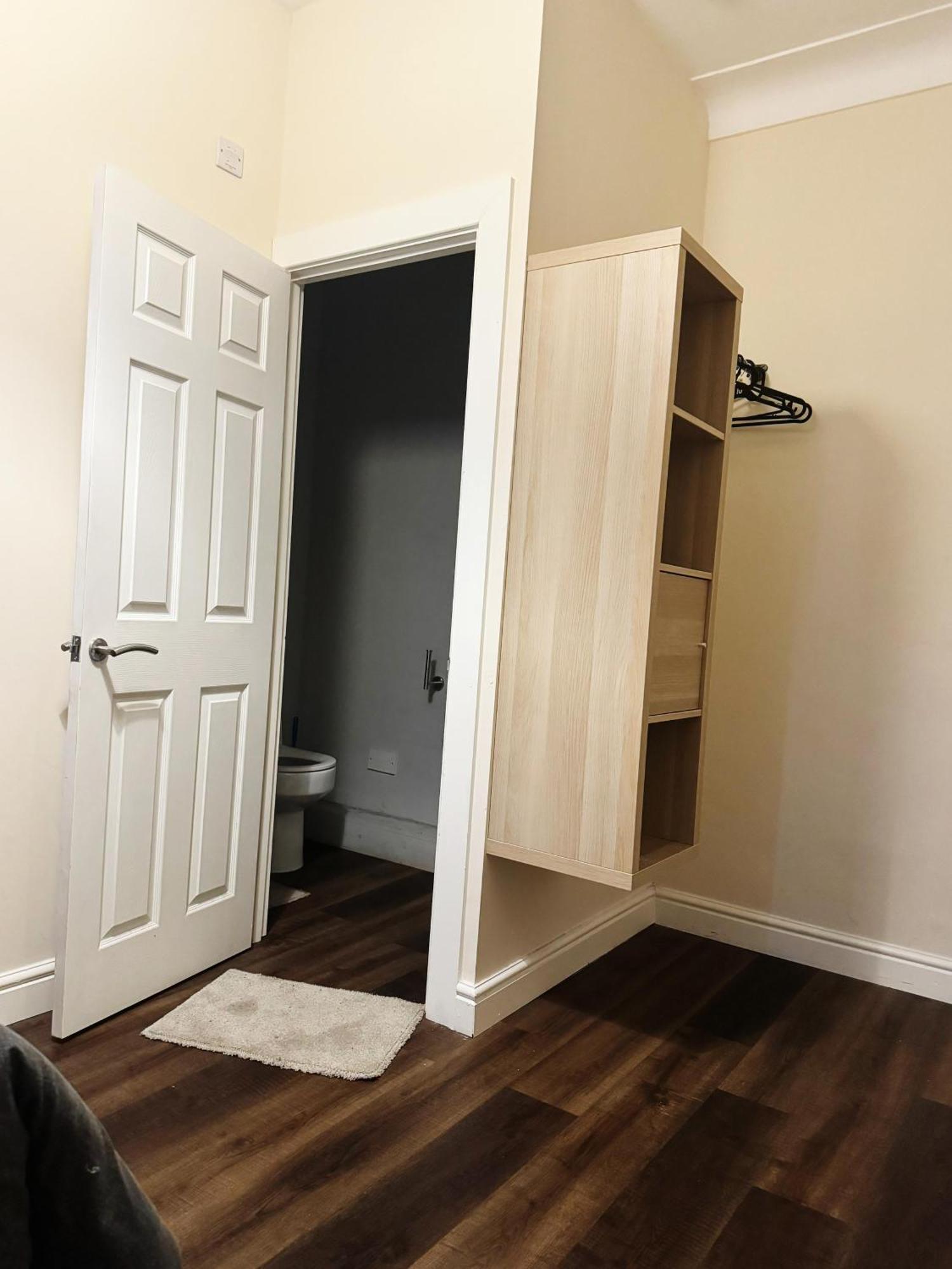 Nice And Pleasant Thornton Heath Экстерьер фото